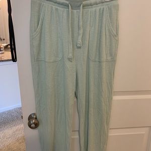 Gym shark pants, medium